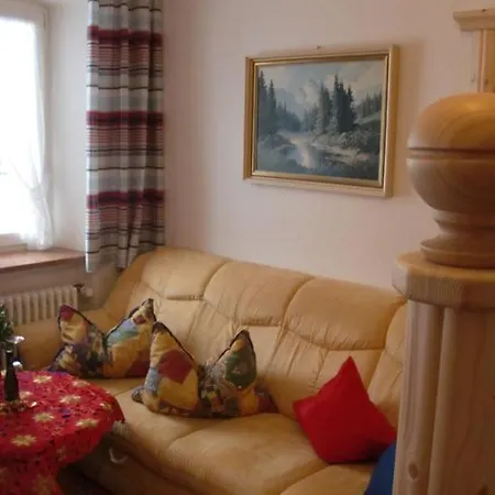 Hutzenauerhof Фермерский дом